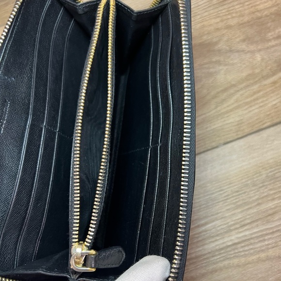 Prada Black Zippy Wallet in Nylon - GUC - Picture 7 of 7
